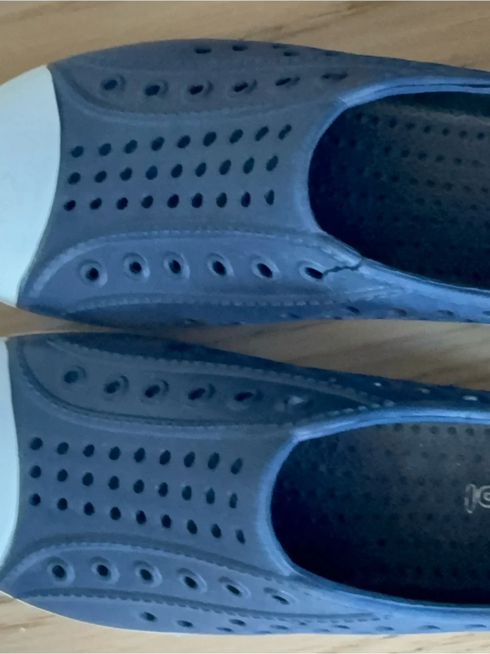 Okilol perforated water shoe - size 12